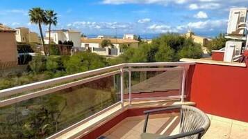 Camera Standard, bagno condiviso, vista oceano parziale (#5) | Terrazza/patio