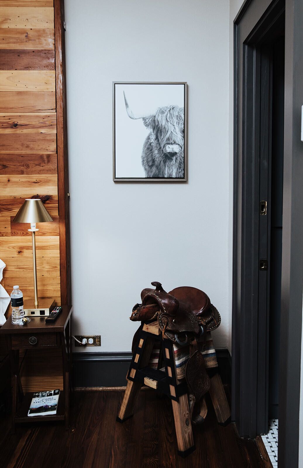 Phòng đôi Cao cấp, 1 giường cỡ king, phòng tắm riêng | Nội thất