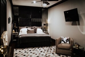 Superior Room, 1 King Bed, Private Bathroom | Free WiFi - The Gaston (Dallas)