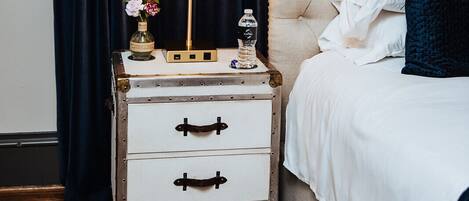 Superior Double Room, 1 King Bed, Private Bathroom | Free WiFi