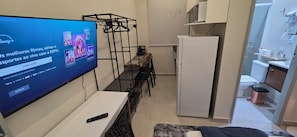 Standard Apartment, City View | Interior