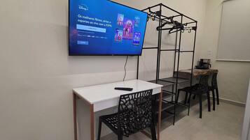 Apartamento standard, vista para a cidade | Parte interna