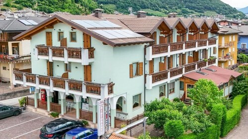 HC HOTEL GARNI ROOM AND APARTMENT