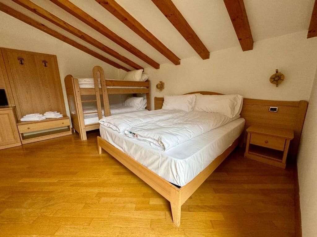 Habitación cuádruple Deluxe, balcón, vista al jardín