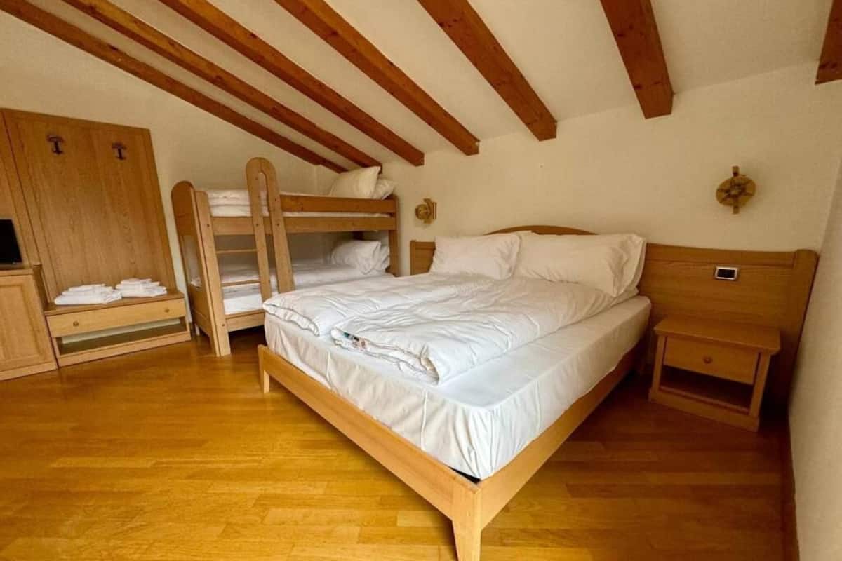 Deluxe Quadruple Room, Balcony, Garden View