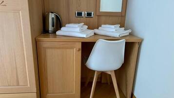 Dreibettzimmer, Balkon, Gartenblick | Innenbereich