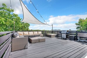 Terrace/patio - *NEW San Diego Home-Private Hot Tub & Views+Pet (San Diego)