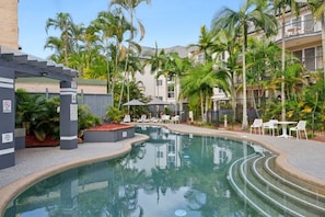 Pool - Broadwater Waterfront Balcony near Sea World (Labrador)