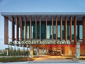 Exterior - Broadwater Waterfront Balcony near Sea World (Labrador)