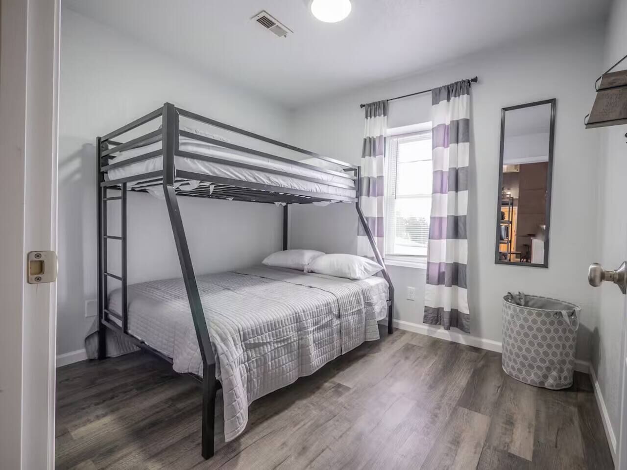 熨斗/熨衣板、WiFi、床单