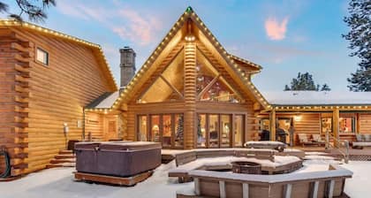 Risa Cabin: Hot Tub, Private Lake, Spacious