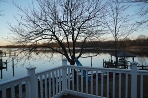 Property grounds - Waterfront Escape w/ Private Pier • Minutes to BWI (Glen Burnie)