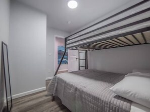 3 habitaciones, tabla de planchar con plancha y wifi gratis 