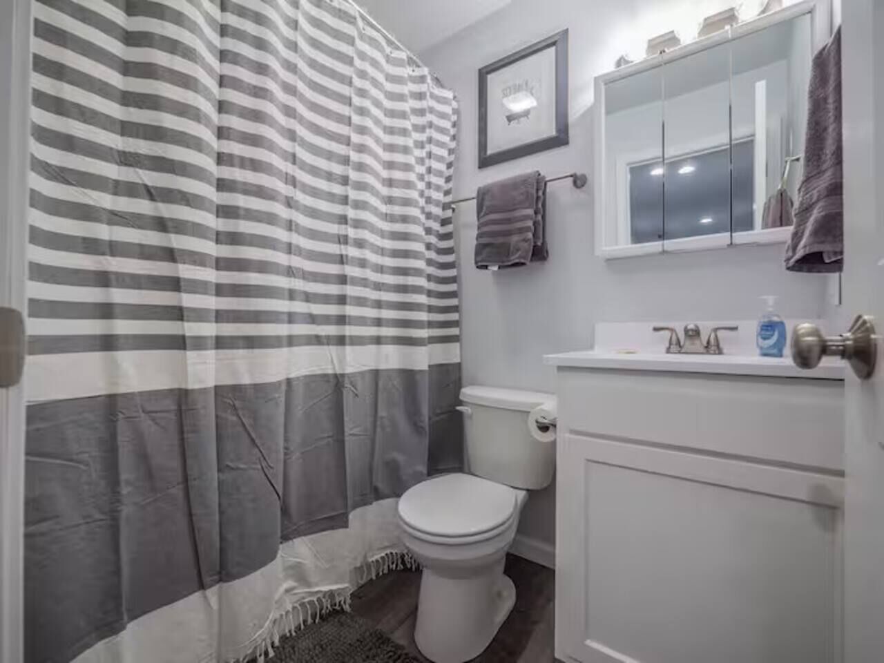 淋浴设施、吹风机、肥皂