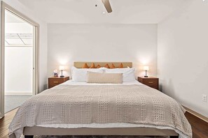 Desk, iron/ironing board, travel cot, WiFi - Imperial King Retreat | Downtown Pool & Gym (Dallas)