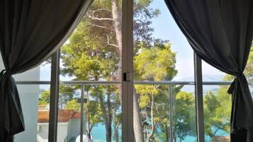 Superior Apartment, Sea View | Interior