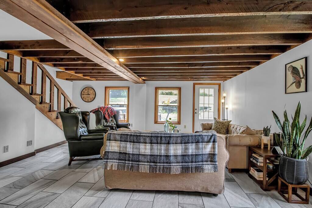 Älytelevisio, kirjoja, stereot