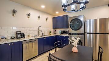 Microwave, dishwasher