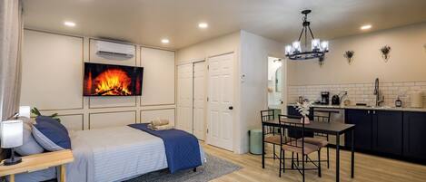 1 bedroom, iron/ironing board, internet, bed sheets