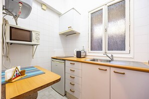 Private kitchen - Vila Gama - Dragoeiro Apartment (Machico)