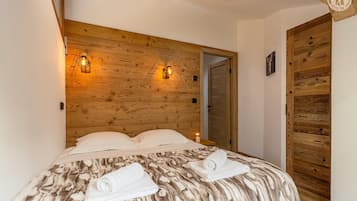 2 chambres, fer et planche Ă repasser, Wi-Fi gratuit, draps fournis