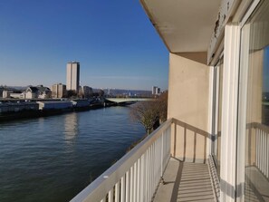 Property grounds - PERLE DE LA SEINE, superbe F3 vue seine et cathédrale (Rouen)