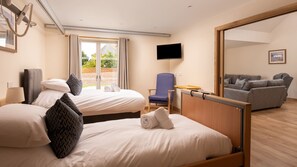 4 bedrooms - Largo - sleeps 8 guests in 4 bedrooms (Lundin Links)