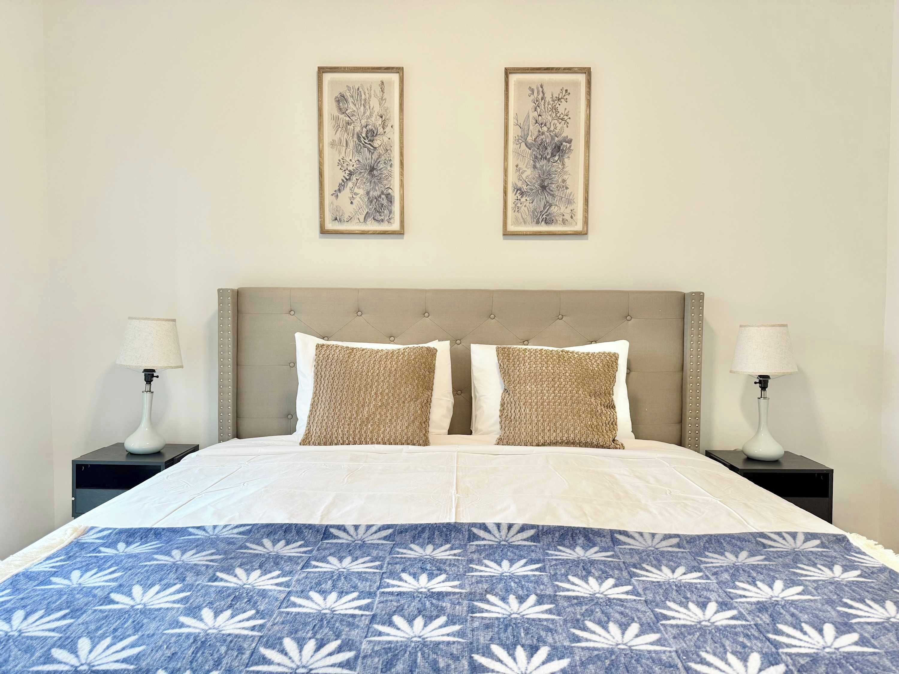 Iron/ironing board, WiFi, bed sheets