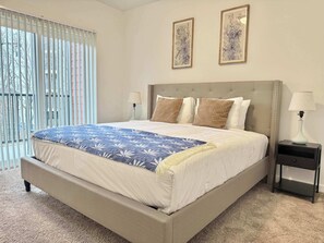 1 bedroom, iron/ironing board, WiFi, bed sheets - Modern 1BR Condo in O4W - Prime ATL Location (Atlanta)
