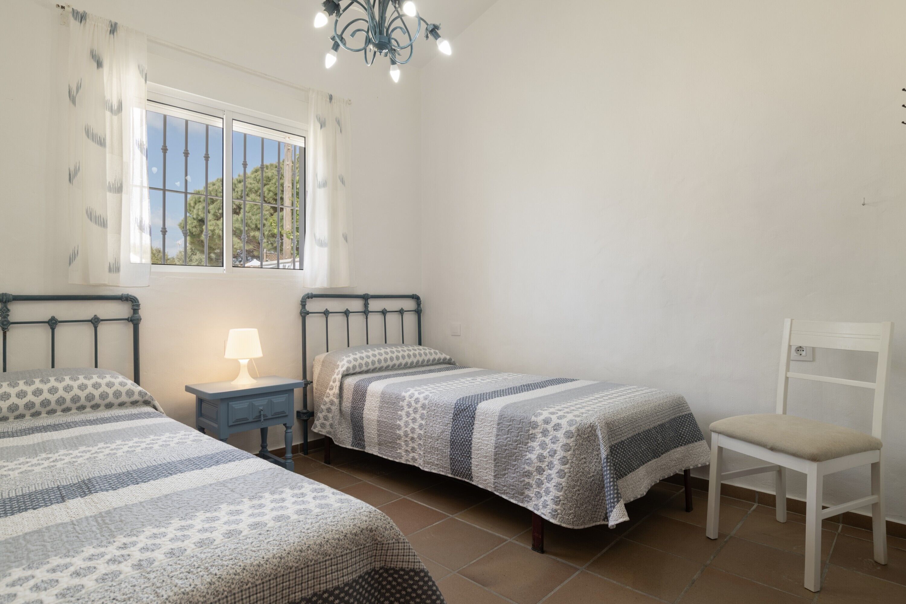 Bügeleisen/Bügelbrett, WLAN, Bettwäsche