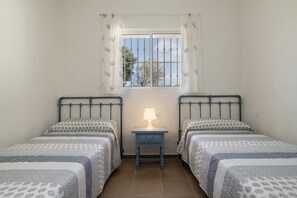 Iron/ironing board, WiFi, bed sheets - Rural House 'Casas Pepe 3' with Private Terrace, Wi-Fi, and Air Conditioning (Los Caños de Meca)