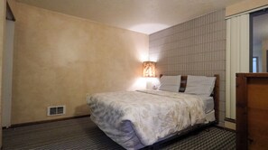 WiFi, bed sheets - Soothing 1-bedroom condo in Lava Hot Springs perfect for relaxing getaway (Lava Hot Springs)