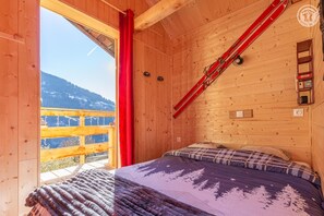 1 bedroom, iron/ironing board, bed sheets - ô LIMPâR - HAUTELUCE - Gîte (HAUTELUCE LES SAISIES)
