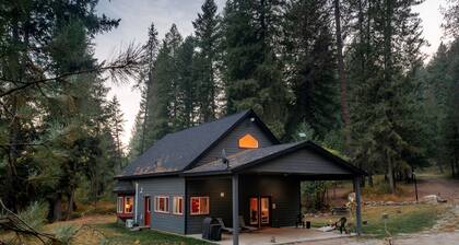 Tranquil Nature Retreat on 12 acres!