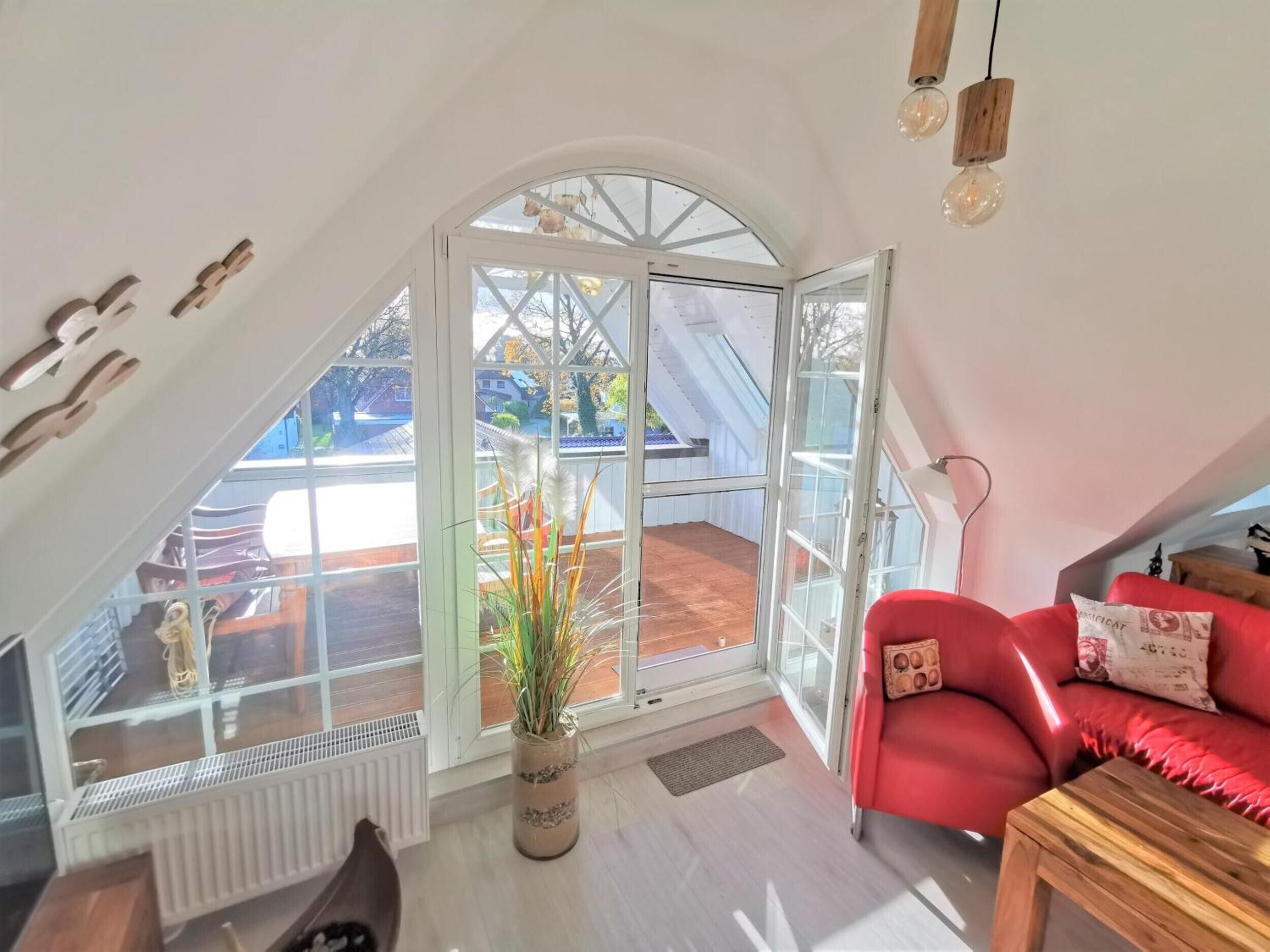 Fernseher, Kamin, DVD-Player, Stereoanlage