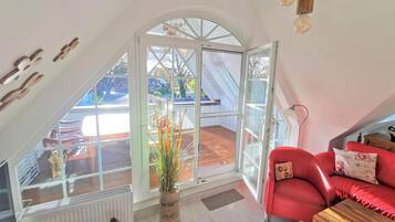 Fernseher, Kamin, DVD-Player, Stereoanlage