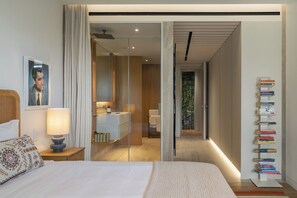3 habitaciones, tabla de planchar con plancha, wifi y ropa de cama 