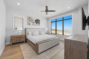 Free WiFi, bed sheets - Park City Getaway w/ Hot Tub + Lake & Mtn Views (Hideout)