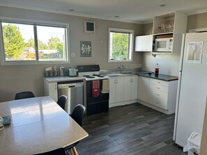 Mikroaaltouuni, uuni, astianpesukone