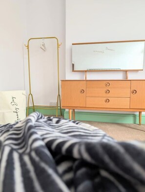 Interior - Frog Cottage, located in the heart of Penarth. (Penarth)