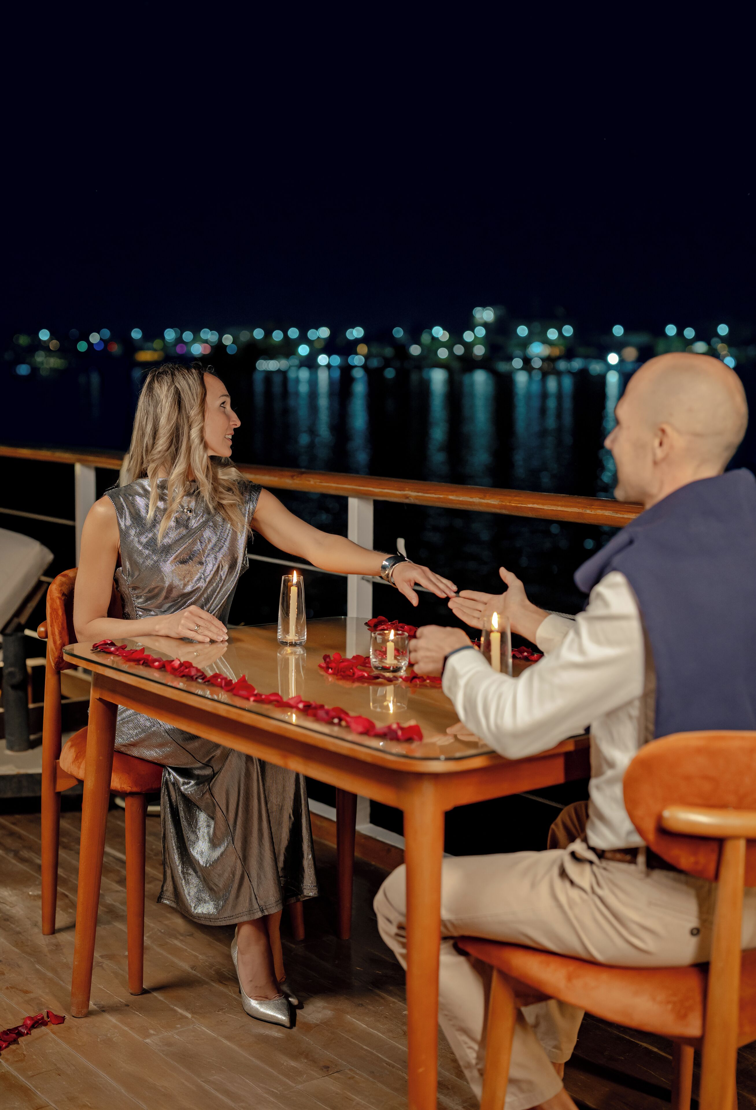 Couples’ dining