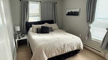 2 bedrooms, desk, iron/ironing board, free WiFi