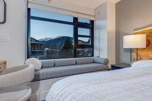 Desk, iron/ironing board, travel cot, WiFi - Best Location! Gorgeous & Spacious 2BD with Views (Whistler)