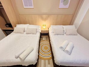 Unclassified image, 5 of 43, button