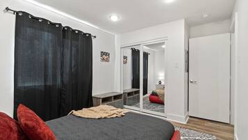 Desk, WiFi, bed sheets