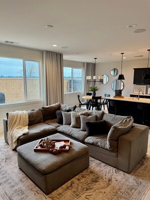 Smart TV, books - Sierra Passage Escape-Near Fresno | National Park (Clovis)