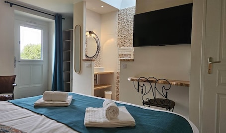 1 bedroom, free WiFi, bed sheets. Bed and Breakfast Île d'Hoëdic
