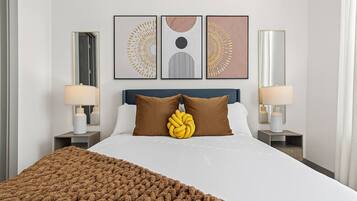 Iron/ironing board, WiFi, bed sheets