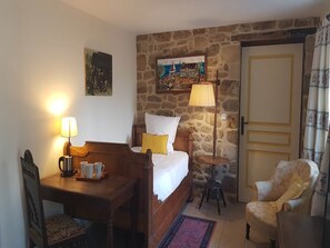 Wifi gratis y ropa de cama 