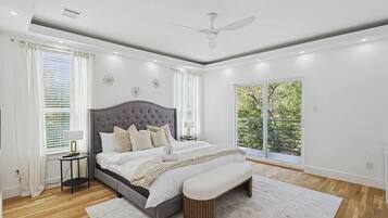 4 bedrooms, desk, iron/ironing board, free WiFi